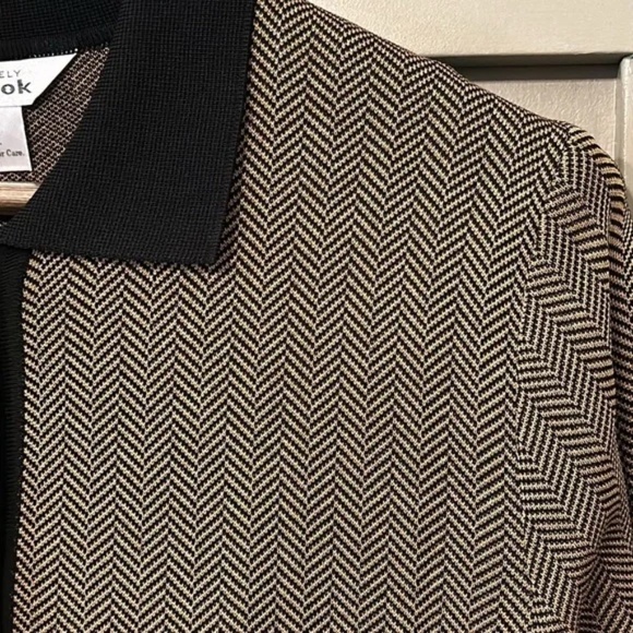 Exclusively Misook Herringbone Button Front Jacket Brown & Black Size Medium - Picture 9 of 12